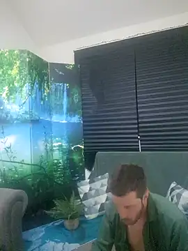 welcome-to-the-jungle online show from October 29, 4:00 am