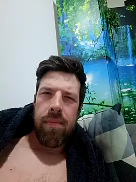 welcome-to-the-jungle online show from March 18, 9:48 pm