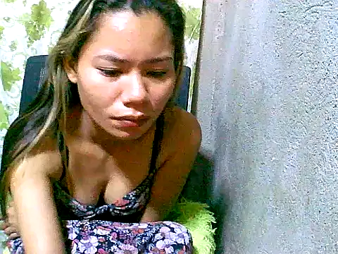 Snapshot of Sweeetgurll chatting on September 20, 12:37 am Sweeetgurll online show from September 20, 12:37 am