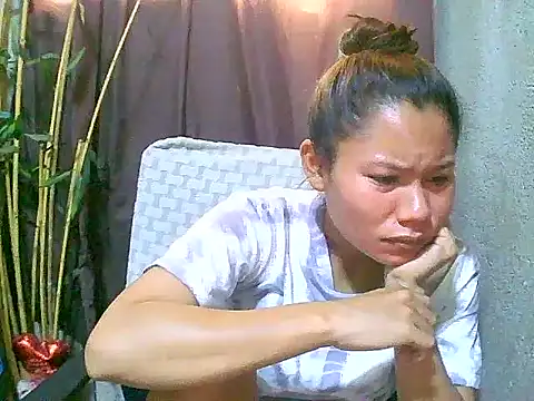 Sweeetgurll online show from April 23, 7:48 am