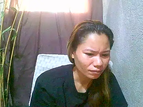 Sweeetgurll online show from May 6, 1:42 am