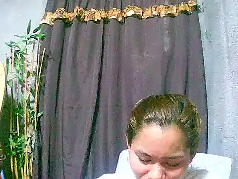 Sweeetgurll online show from February 9, 10:30 pm