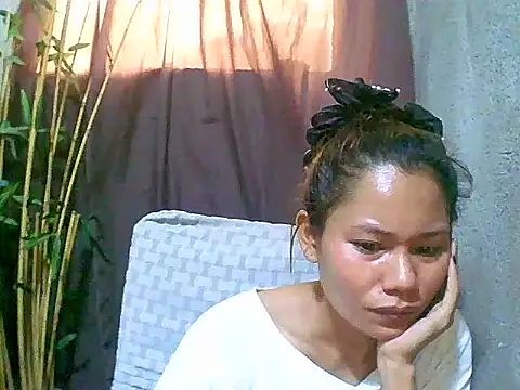 Sweeetgurll online show from April 18, 8:16 am