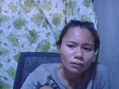 Snapshot of Sweeetgurll chatting on September 9, 8:35 am Sweeetgurll online show from September 9, 8:35 am