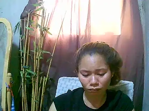 Sweeetgurll online show from April 13, 6:39 am