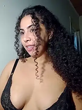 Snapshot of A_maddy chatting on November 4, 12:25 am A maddy online show from November 4, 12:25 am