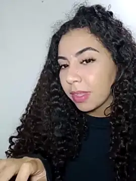 Snapshot of A_maddy chatting on October 28, 10:52 pm A maddy online show from October 28, 10:52 pm