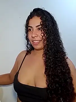 Snapshot of A_maddy chatting on November 27, 8:09 pm A maddy online show from November 27, 8:09 pm