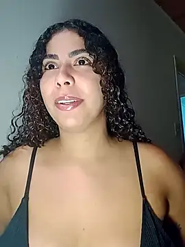 A maddy online show from February 5, 6:15 pm