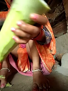 Snapshot of Monika_thakurr chatting on June 15, 3:07 am Monika thakurr online show from June 15, 3:07 am