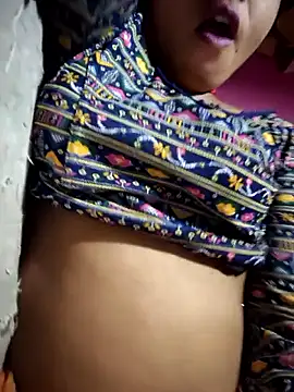 Snapshot of Monika_thakurr chatting on June 13, 2:59 pm Monika thakurr online show from June 13, 2:59 pm
