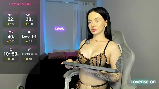 SelinaStorm online show from June 3, 11:42 pm