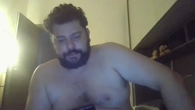 Snapshot of giuseppelovisi85 chatting on October 6, 7:20 am giuseppelovisi85 online show from October 6, 7:20 am