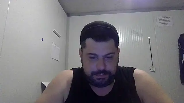Snapshot of giuseppelovisi85 chatting on September 14, 4:02 am giuseppelovisi85 online show from September 14, 4:02 am