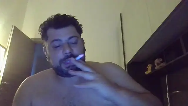 Snapshot of giuseppelovisi85 chatting on September 10, 1:21 pm giuseppelovisi85 online show from September 10, 1:21 pm