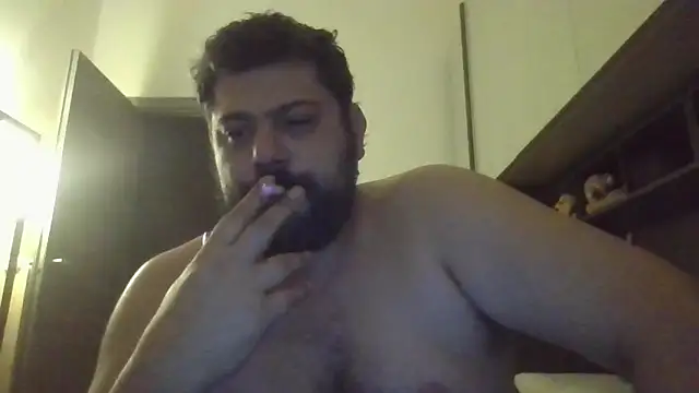 Snapshot of giuseppelovisi85 chatting on October 15, 5:54 pm giuseppelovisi85 online show from October 15, 5:54 pm