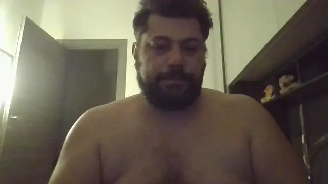 Snapshot of giuseppelovisi85 chatting on October 12, 5:31 am giuseppelovisi85 online show from October 12, 5:31 am