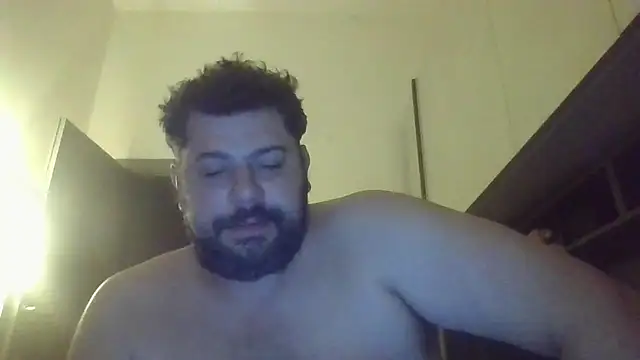 Snapshot of giuseppelovisi85 chatting on October 1, 5:34 am giuseppelovisi85 online show from October 1, 5:34 am