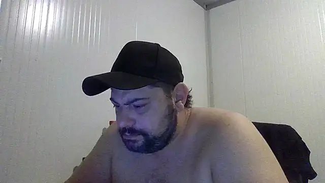 Snapshot of giuseppelovisi85 chatting on September 15, 12:44 am giuseppelovisi85 online show from September 15, 12:44 am