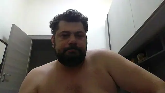 Snapshot of giuseppelovisi85 chatting on September 26, 9:32 pm giuseppelovisi85 online show from September 26, 9:32 pm
