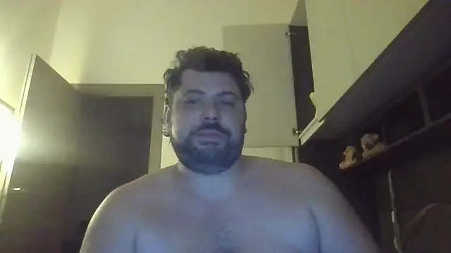 Snapshot of giuseppelovisi85 chatting on October 18, 8:11 pm giuseppelovisi85 online show from October 18, 8:11 pm