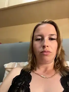Snapshot of amberrose094 chatting on May 3, 7:17 pm amberrose094 online show from May 3, 7:17 pm