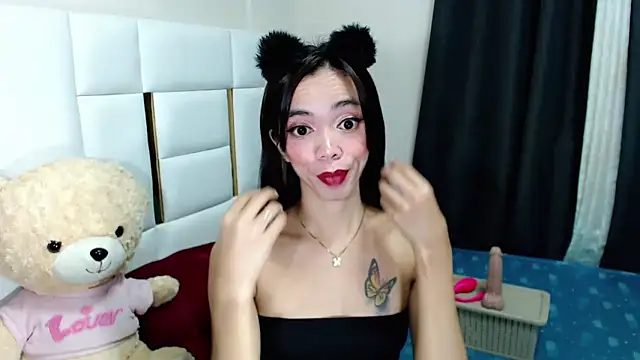 Snapshot of diamondnaked_ chatting on September 25, 4:57 pm diamondnaked online show from September 25, 4:57 pm