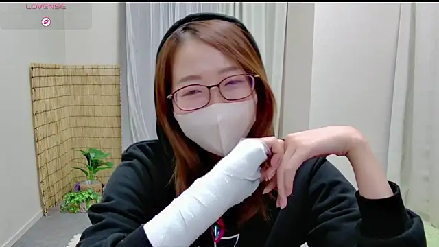 Snapshot of Haruno_sakura_ch chatting on November 18, 7:44 am Haruno sakura ch online show from November 18, 7:44 am