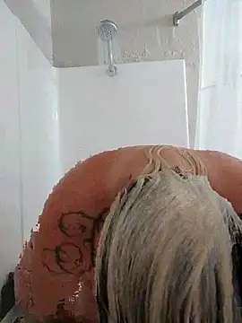 smoothlikemilk09 online show from November 6, 4:05 am