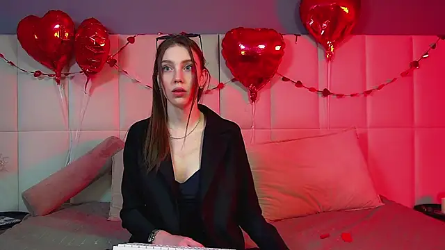 Snapshot of VeronicaVances chatting on February 12, 6:18 pm VeronicaVances online show from February 12, 6:18 pm