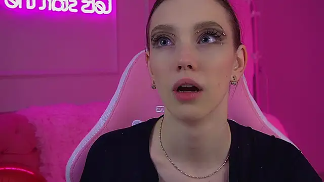 Snapshot of VeronicaVances chatting on February 17, 6:22 am VeronicaVances online show from February 17, 6:22 am