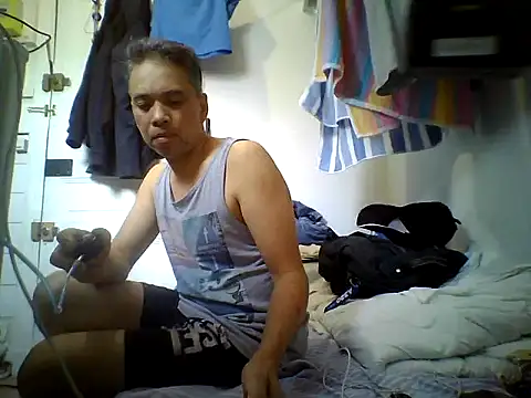 Snapshot of masculado69 chatting on October 31, 11:51 am masculado69 online show from October 31, 11:51 am