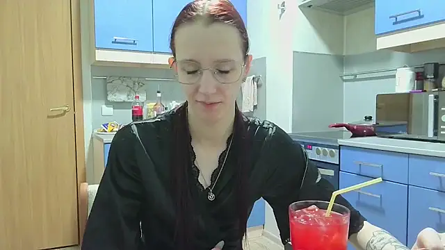 Snapshot of Lucy_Divine chatting on December 17, 10:48 pm Lucy Divine online show from December 17, 10:48 pm