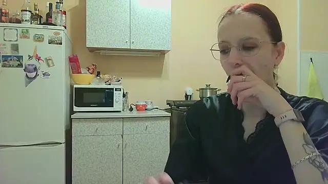 Snapshot of Lucy_Divine chatting on November 20, 10:42 pm Lucy Divine online show from November 20, 10:42 pm