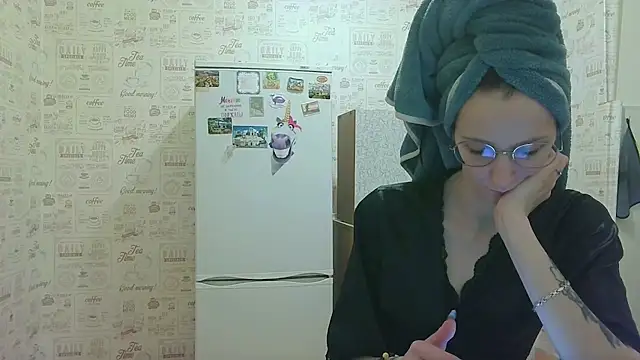 Snapshot of Lucy_Divine chatting on December 3, 2:27 pm Lucy Divine online show from December 3, 2:27 pm