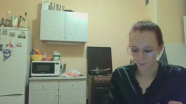 Lucy Divine online show from November 3, 7:39 pm