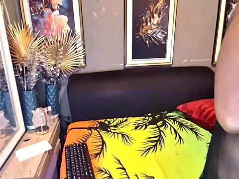 Snapshot of AngelEbony chatting on December 3, 8:36 am AngelEbony online show from December 3, 8:36 am