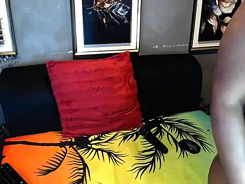 Snapshot of AngelEbony chatting on July 1, 5:57 pm AngelEbony online show from July 1, 5:57 pm