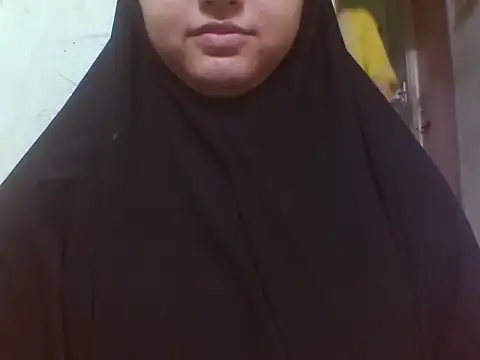 Snapshot of Cute_dolly23 chatting on July 7, 12:09 pm Cute dolly23 online show from July 7, 12:09 pm