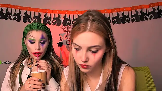 Snapshot of luna_tin chatting on October 29, 8:19 pm luna tin online show from October 29, 8:19 pm