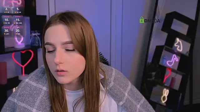 Snapshot of luna_tin chatting on September 30, 1:50 pm luna tin online show from September 30, 1:50 pm