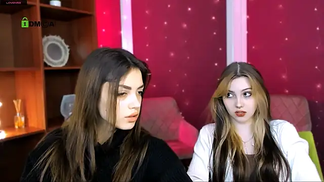 Snapshot of luna_tin chatting on December 3, 12:26 pm luna tin online show from December 3, 12:26 pm