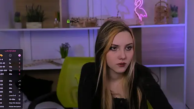 Snapshot of luna_tin chatting on September 18, 11:24 am luna tin online show from September 18, 11:24 am