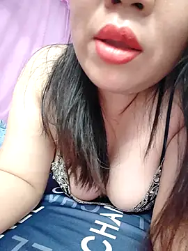 Snapshot of Julyy08 chatting on September 21, 3:06 pm Julyy08 online show from September 21, 3:06 pm
