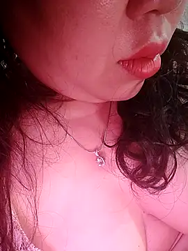 Julyy08 online show from March 3, 3:24 am