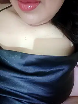 Julyy08 online show from April 14, 2:33 pm