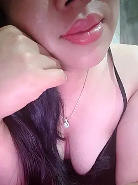 Julyy08 online show from February 10, 2:49 pm