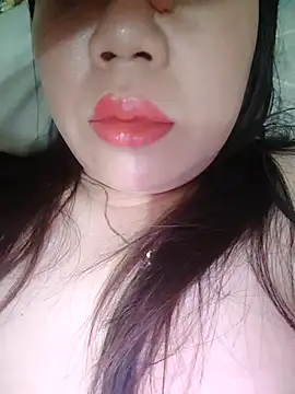 Julyy08 online show from February 25, 3:01 pm