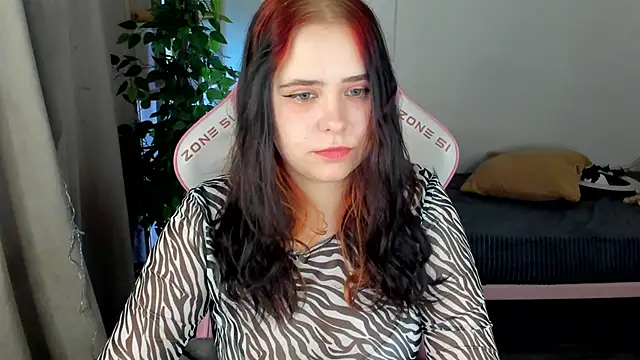 Alis Platt online show from November 3, 6:29 am