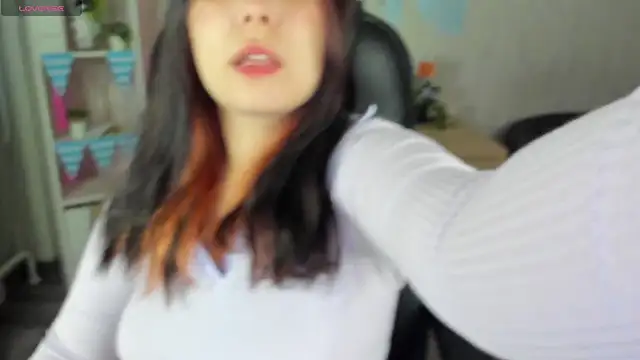 Alis Platt online show from October 14, 1:17 am